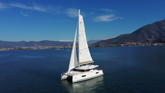 Fountaine Pajot Astrea 42, Sailing catamaran