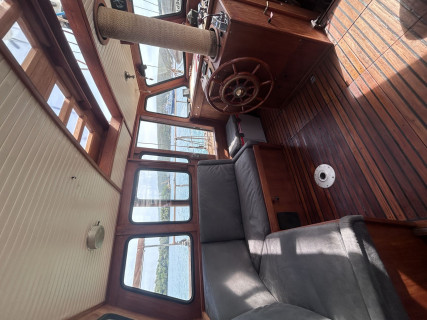 Blue Jean, Sailing yacht