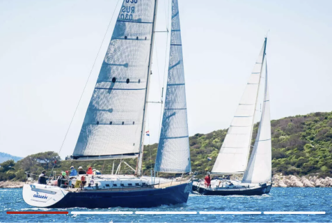 Gagarin, Sailing yacht