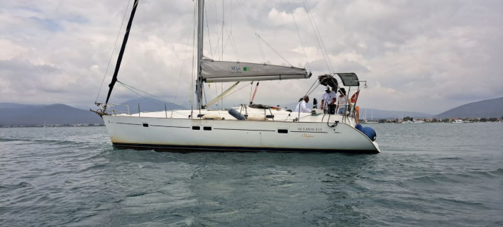 Oceanis 411 Clipper, Парусная яхта