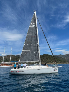 Black Eagle, Sailing yacht