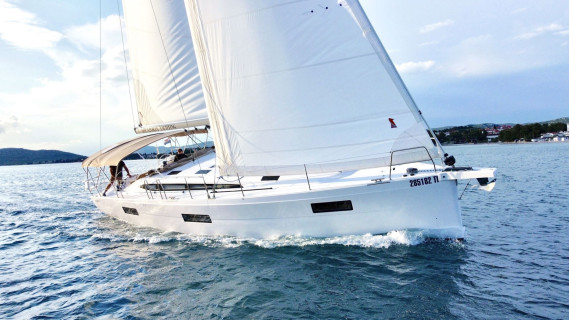 Elan 43i  AURORA, Sailing yacht