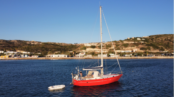 Luna, Sailing yacht