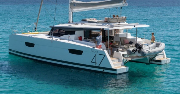 Saona, Sailing catamaran