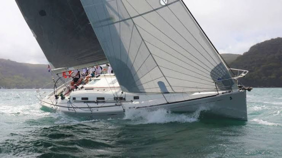 Beneteau First 40,7, Парусная яхта